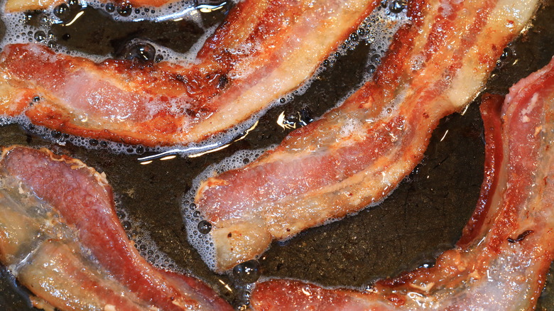 Beef Bacon Vs Pork Bacon: What's The Flavor Difference?
