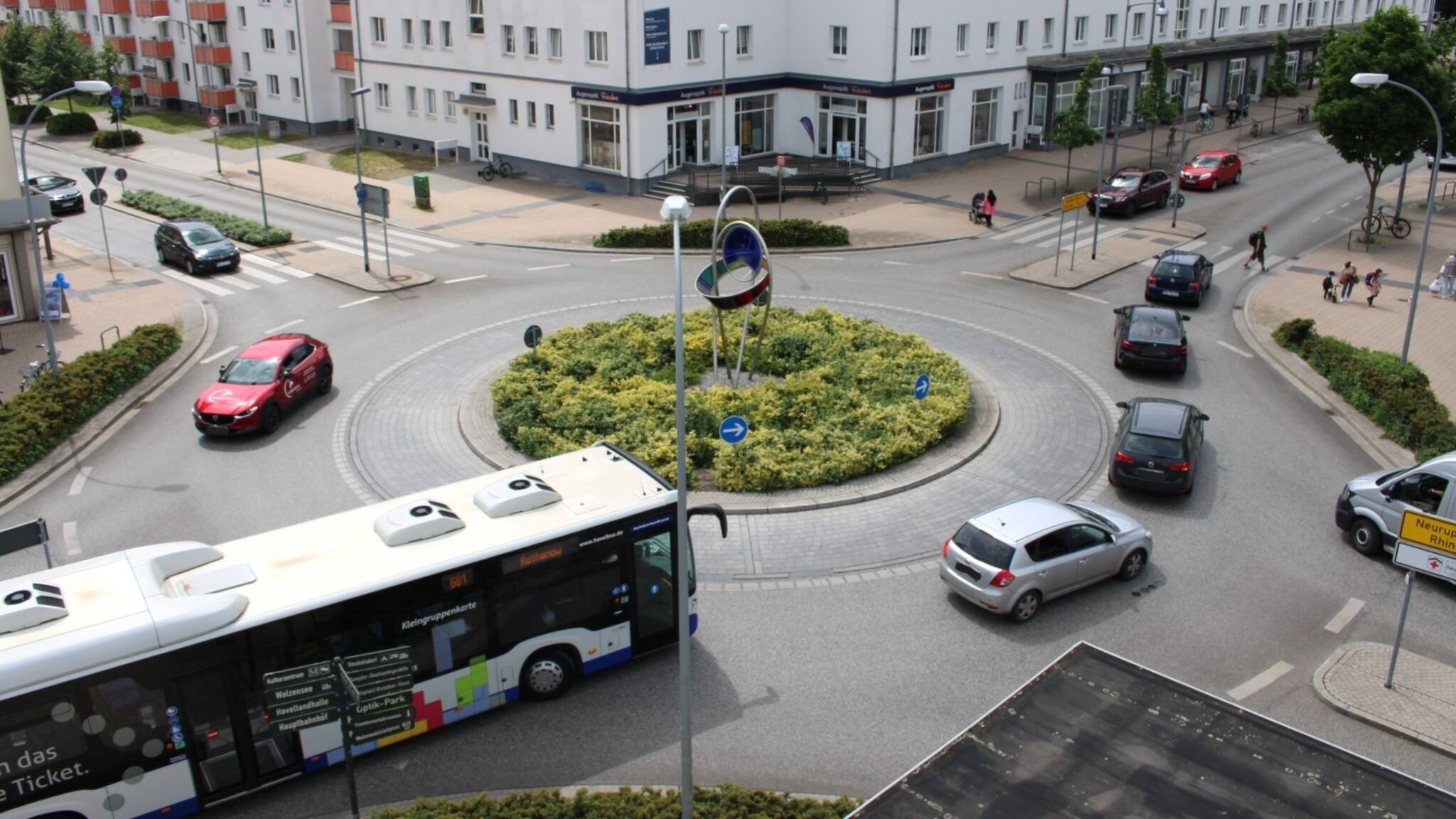 Kreisverkehr in Rathenow bis Ende August gesperrt – Ausbau der B102 beginnt
