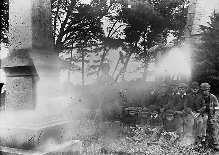 32 Eerie Historical Photos That Are Hard To Look Away From