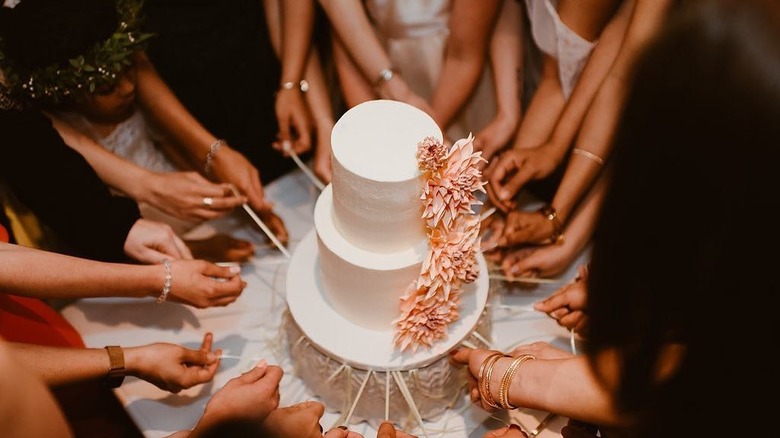 The Charming Southern Wedding Tradition That Gives The Cake Extra Meaning