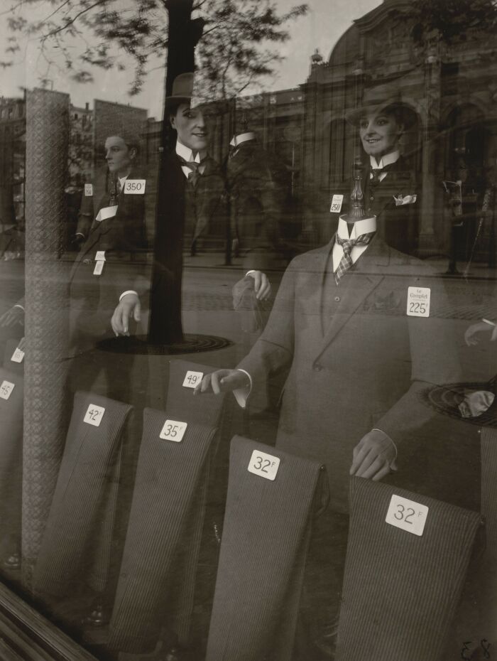 32 Eerie Historical Photos That Are Hard To Look Away From