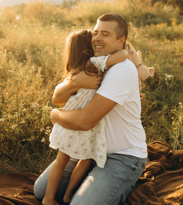 12 Heartwarming Moments of Compassion That Prove a Sibling Is an Everyday Hero