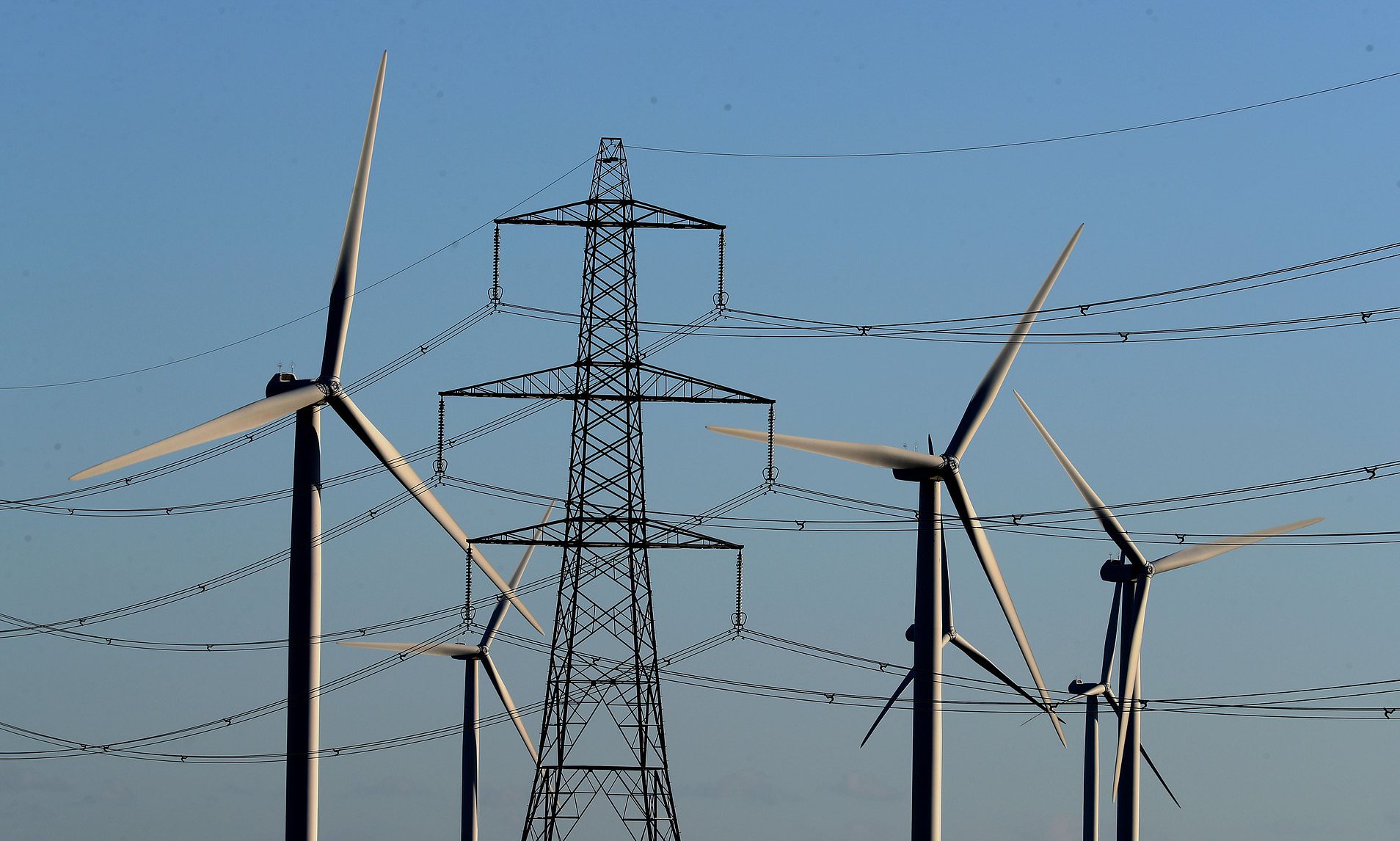 Is wind power partly to blame for near-blackouts amid increasing reliance on net zero energy?