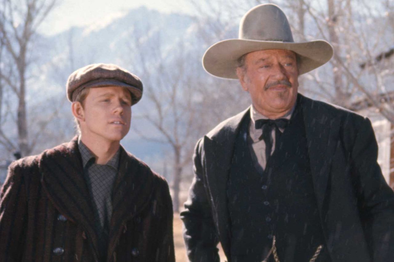 John Wayne and Ron Howard in 'The Shootist'