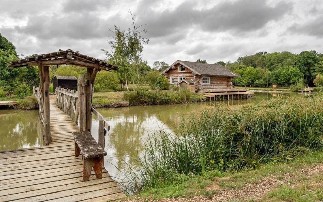 The Cabin at Surrey's Green Lane Farm