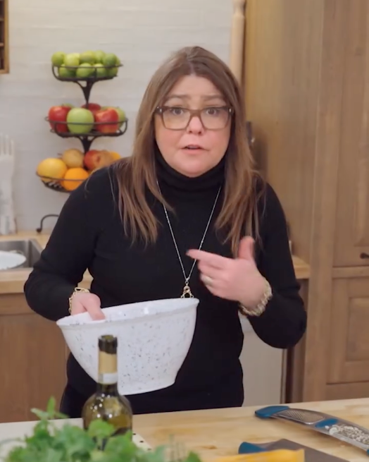 Rachael Ray’s Appearance ‘Set Off Alarm Bells’ as Loved Ones Grow Increasingly Concerned