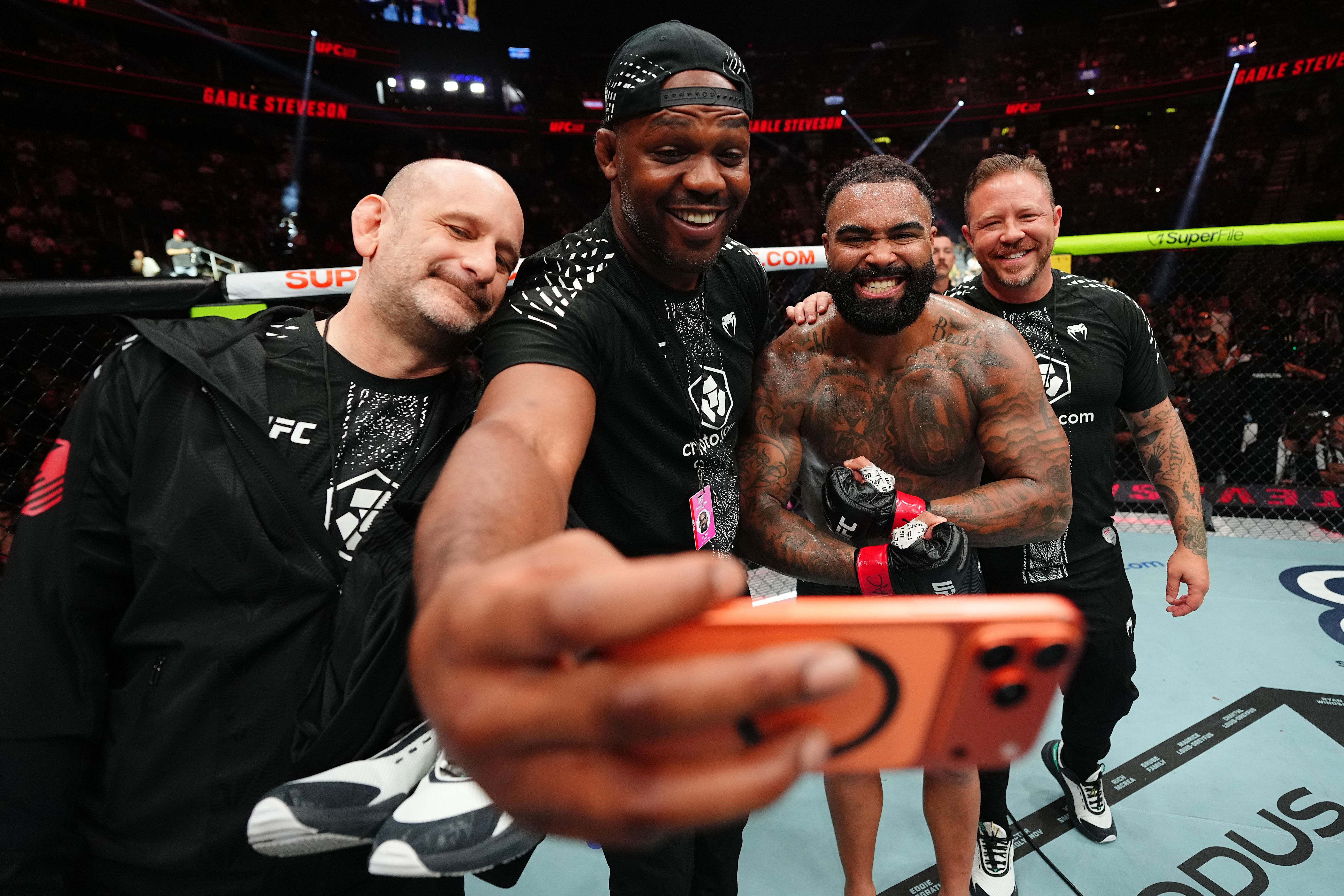 Morning report | Jon Jones shoots down Oleksandr Usyk talk, leaves door open for UFC return