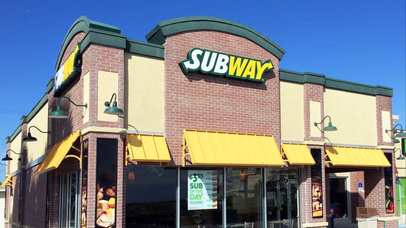 15 Restaurant Chains Americans Love Despite the Hate