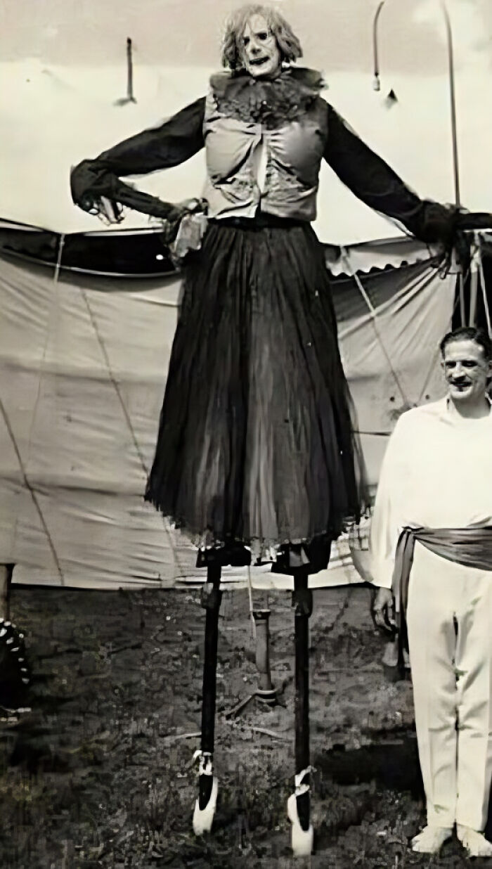 32 Eerie Historical Photos That Are Hard To Look Away From