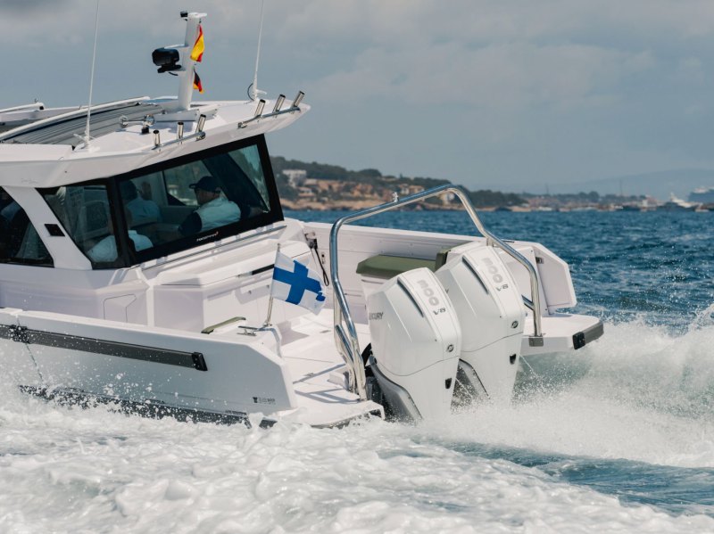 Axopar 38 Cross Cabin Brabus Marine version