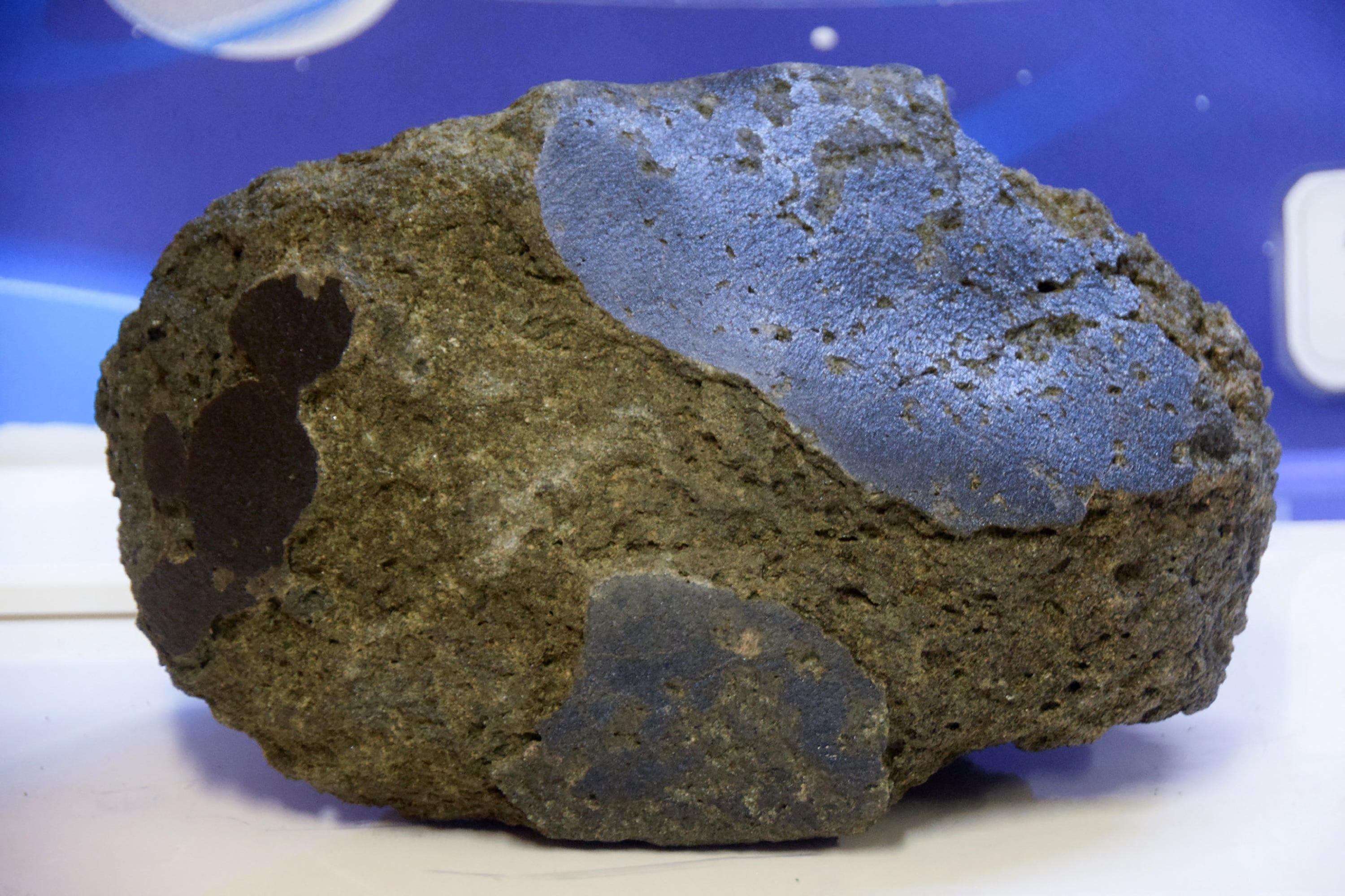 A meteorite discovered in 2000 and which was exhibited at the 2025 Osaka-Kansai Expo. A similar meteorite hit a home in New Jersey in 2024.