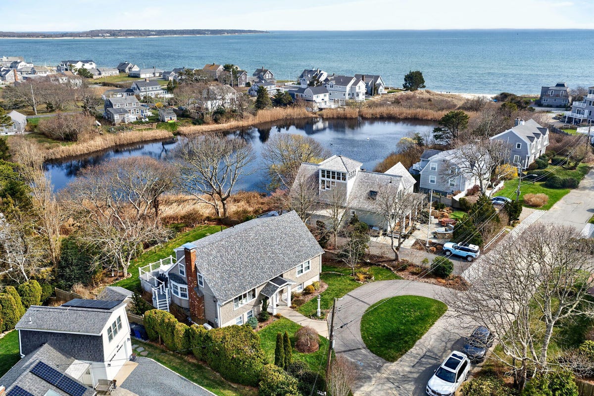 189-breakwater-shores-drive-l9bbt527.jpg