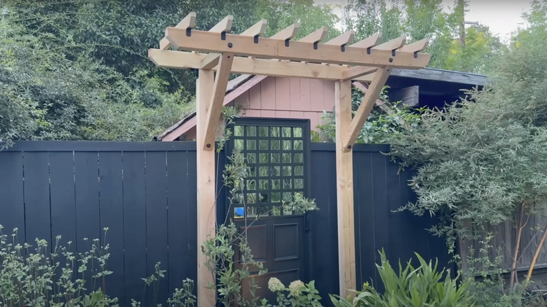 The Decades-Old Garden Trend That's Making A Comeback To Replace Pergolas