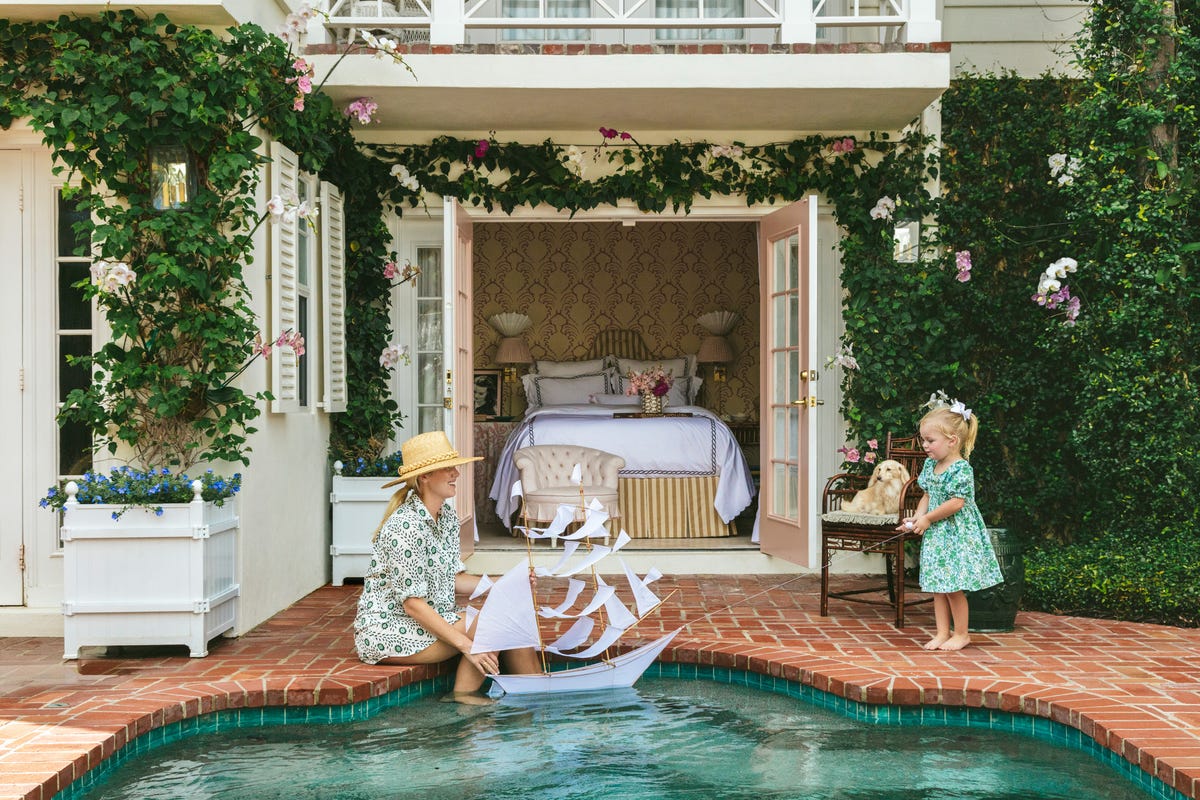 julia-amory-palm-beach-hamptons-homes-palm-beach-pool-casita.jpg