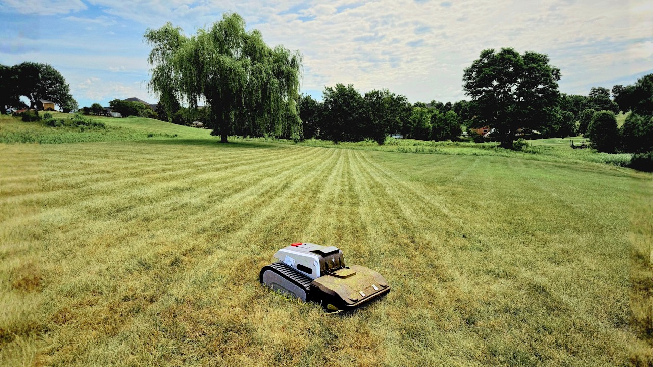 This robot mower does what others don't... it actually mows. Lymow One Plus