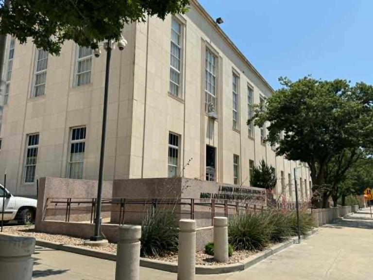 Woman sentenced to two years in prison for possessing stolen mail
