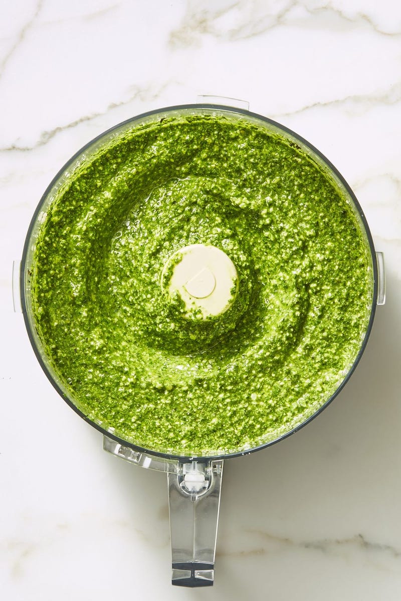 how to make homemade pesto with basil.jpg