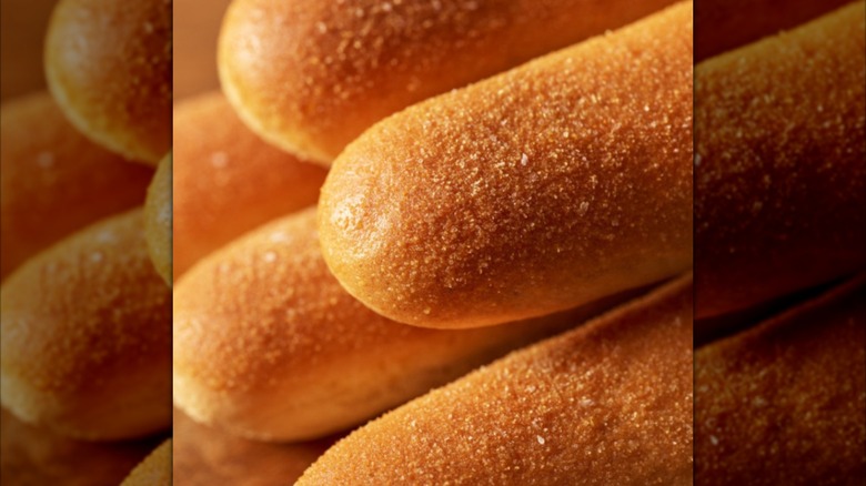 The Absolute Best Olive Garden Appetizer On The Menu Is No Surprise