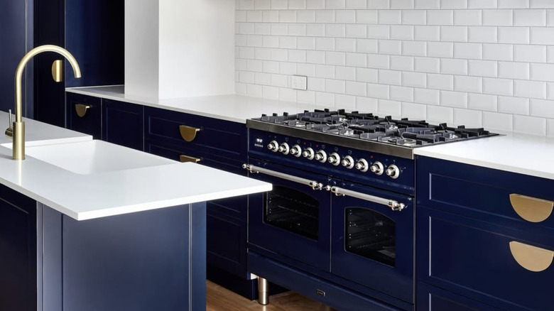midnight blue kitchen details
