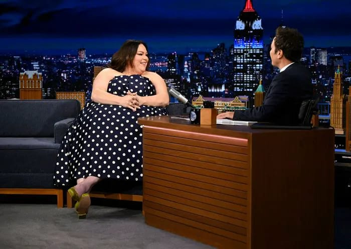 Chrissy Metz Shows Off Her 100-Lb Weight Loss On The 'Tonight Show'