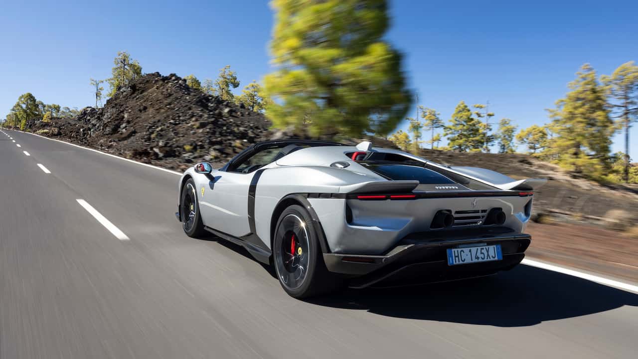 Ferrari 849 Testarossa Spider, the road test