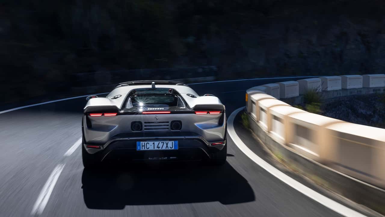 Ferrari 849 Testarossa Spider, the road test