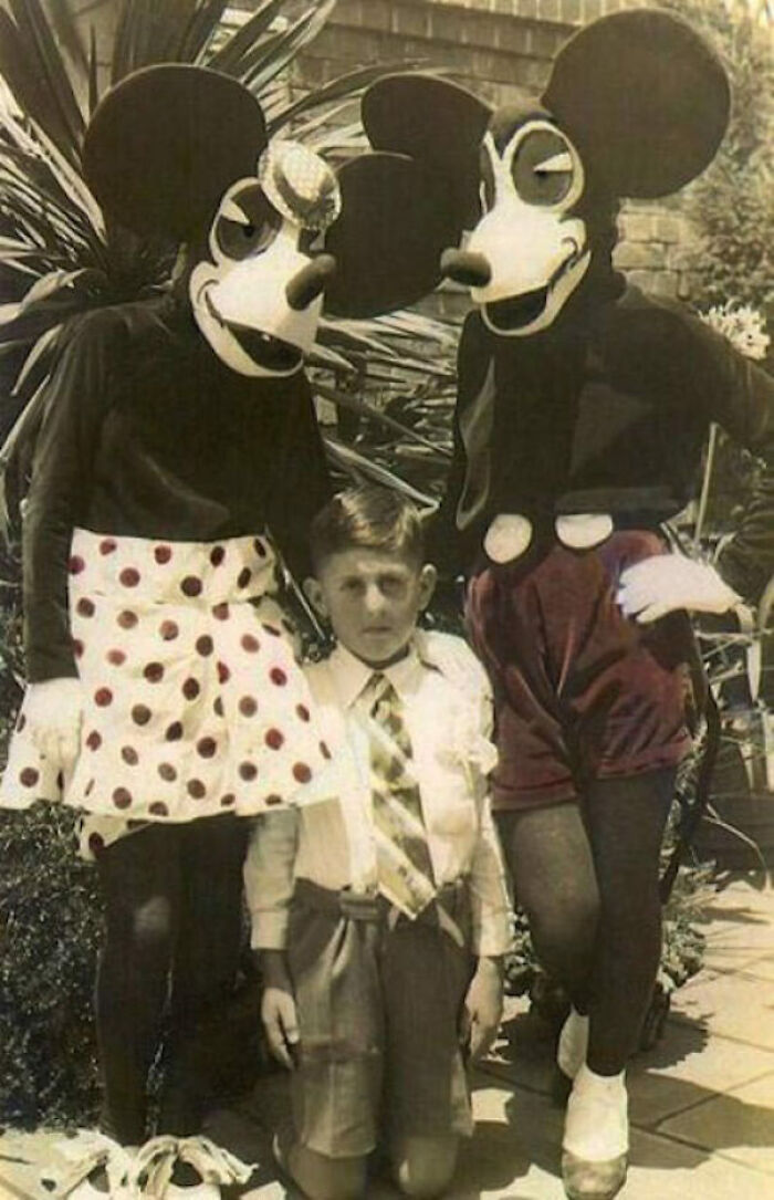 32 Eerie Historical Photos That Are Hard To Look Away From