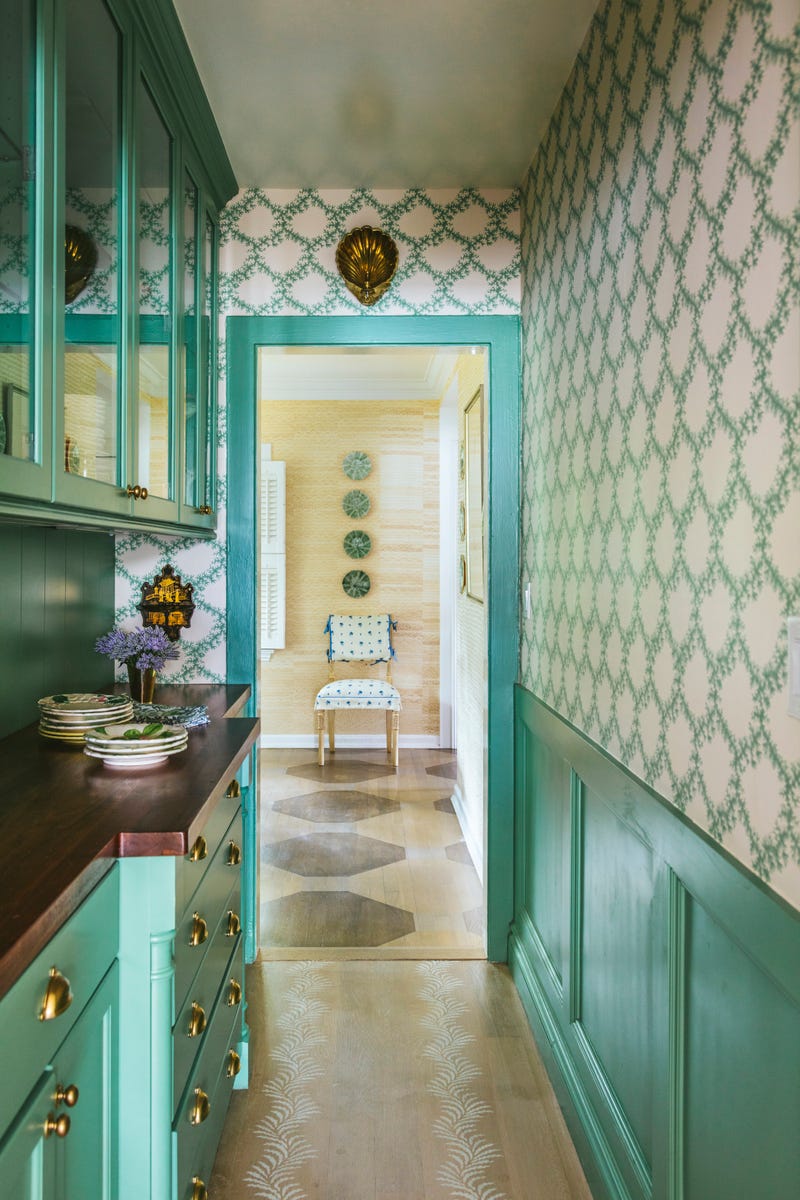 julia-amory-palm-beach-hamptons-homes-palm-beach-bar.jpg