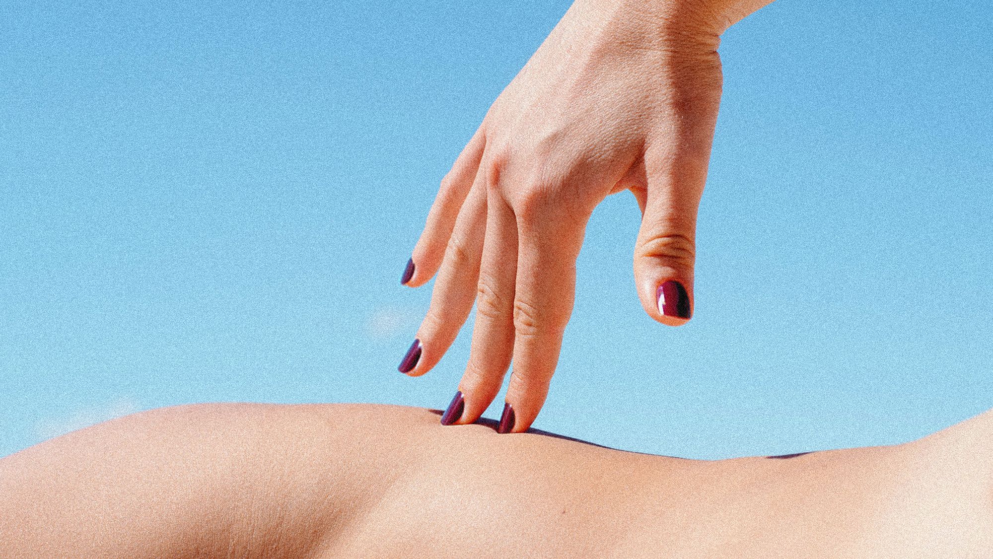 Dark Manicures Are Actually Better in Summer