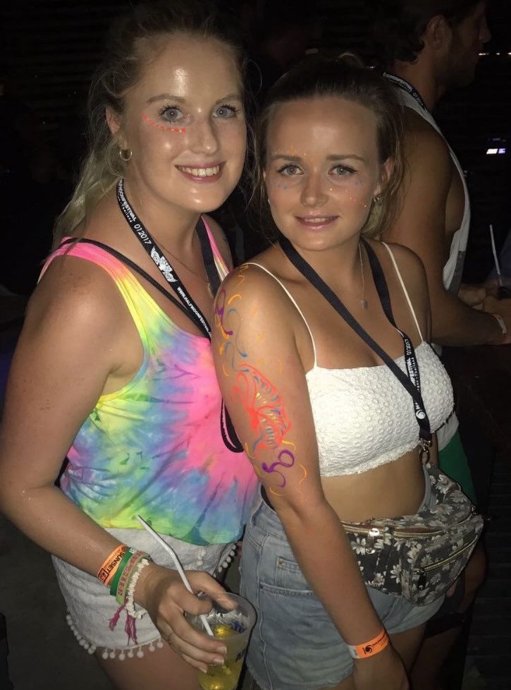 Bethany Clarke and Simone White at a party in Thailand, 2017