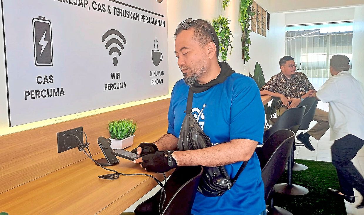 JB sees first rest hub for gig workers