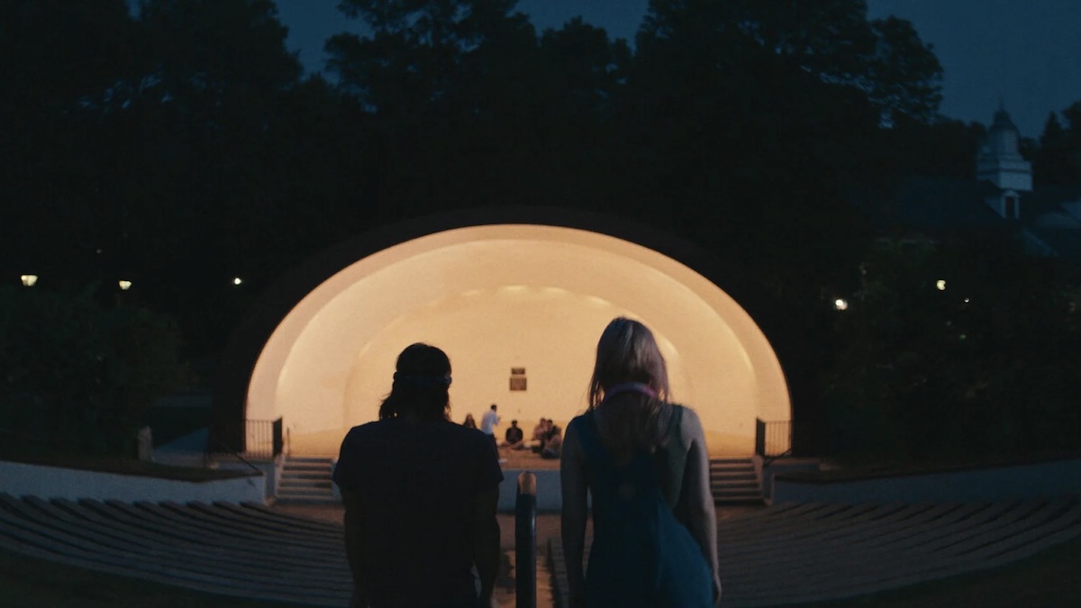 Chris Alan Evans’ ‘Hivemind Deluxe’ uses UFOs to examine propaganda