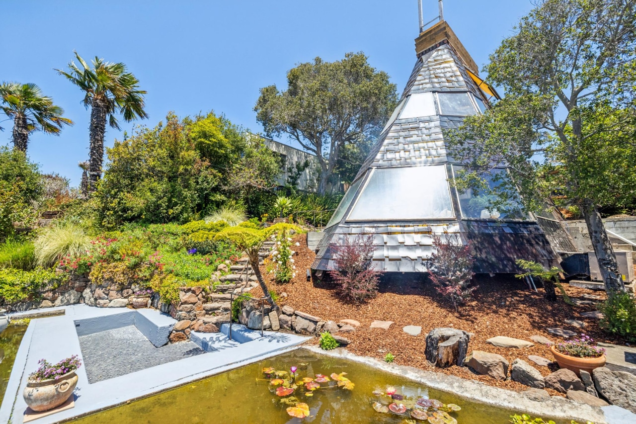 House of the Week: A Geometric Home Overlooking San Francisco Bay