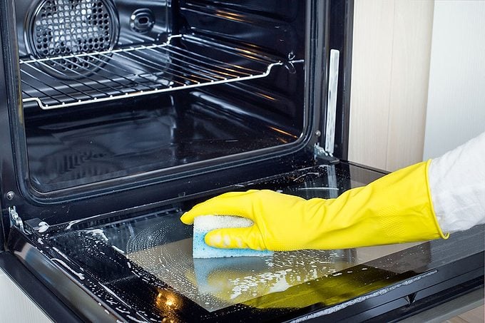 Real Reason Why Your Oven Door Has Tiny Dots Gettyimages 517797998