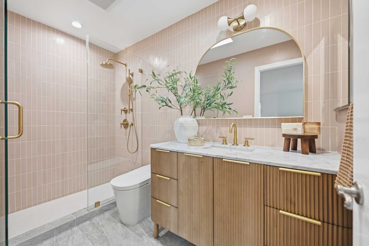 Designers Say These 5 Bathroom Trends Already Feel Dated in 2026