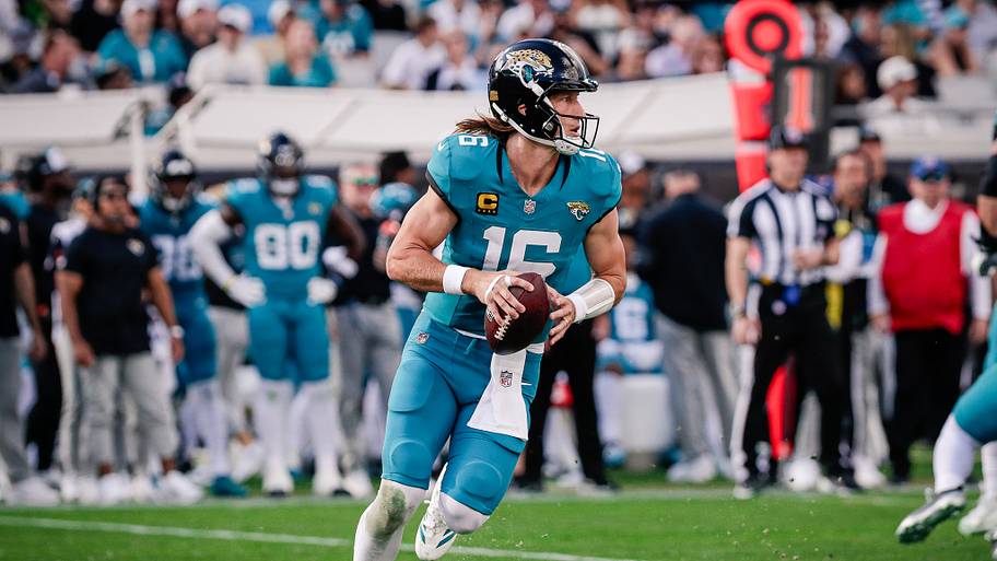 trevor lawrence everbank pass