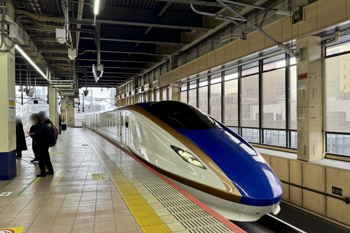 お盆の新幹線、自由席が比較的空くのはいつ?JR東日本が混雑予測