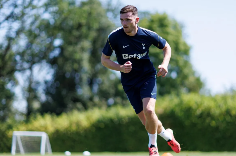 andy-robertson-details-roberto-de-zerbi-phone-call-as-special