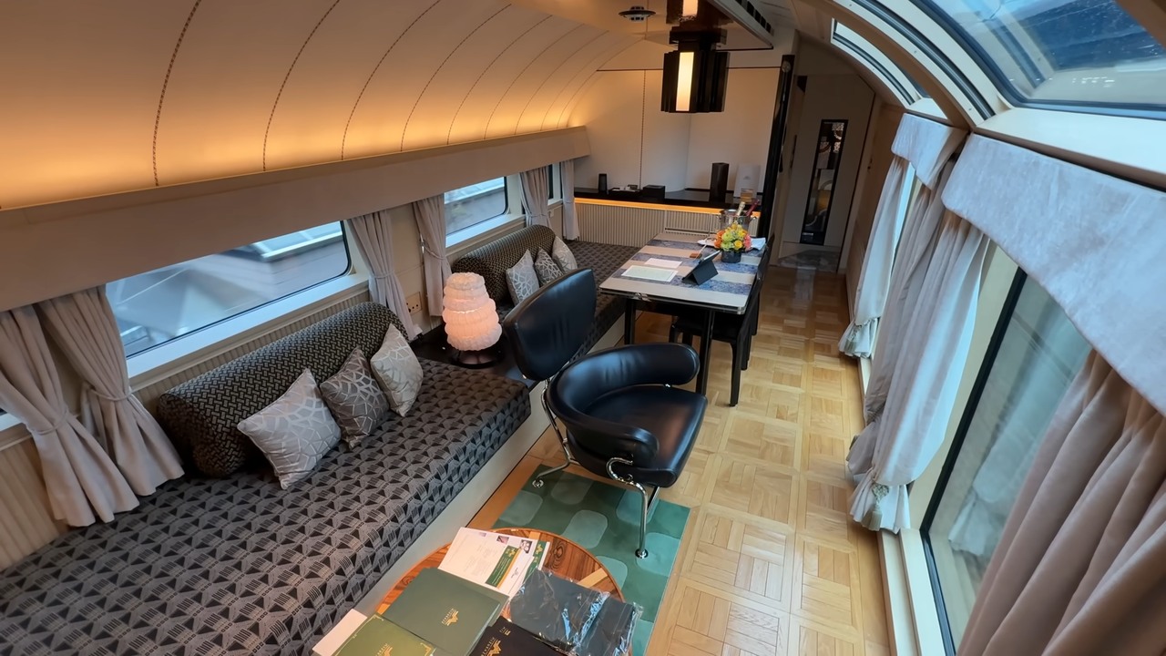 Two passengers got an entire train car while everyone else fought over ...