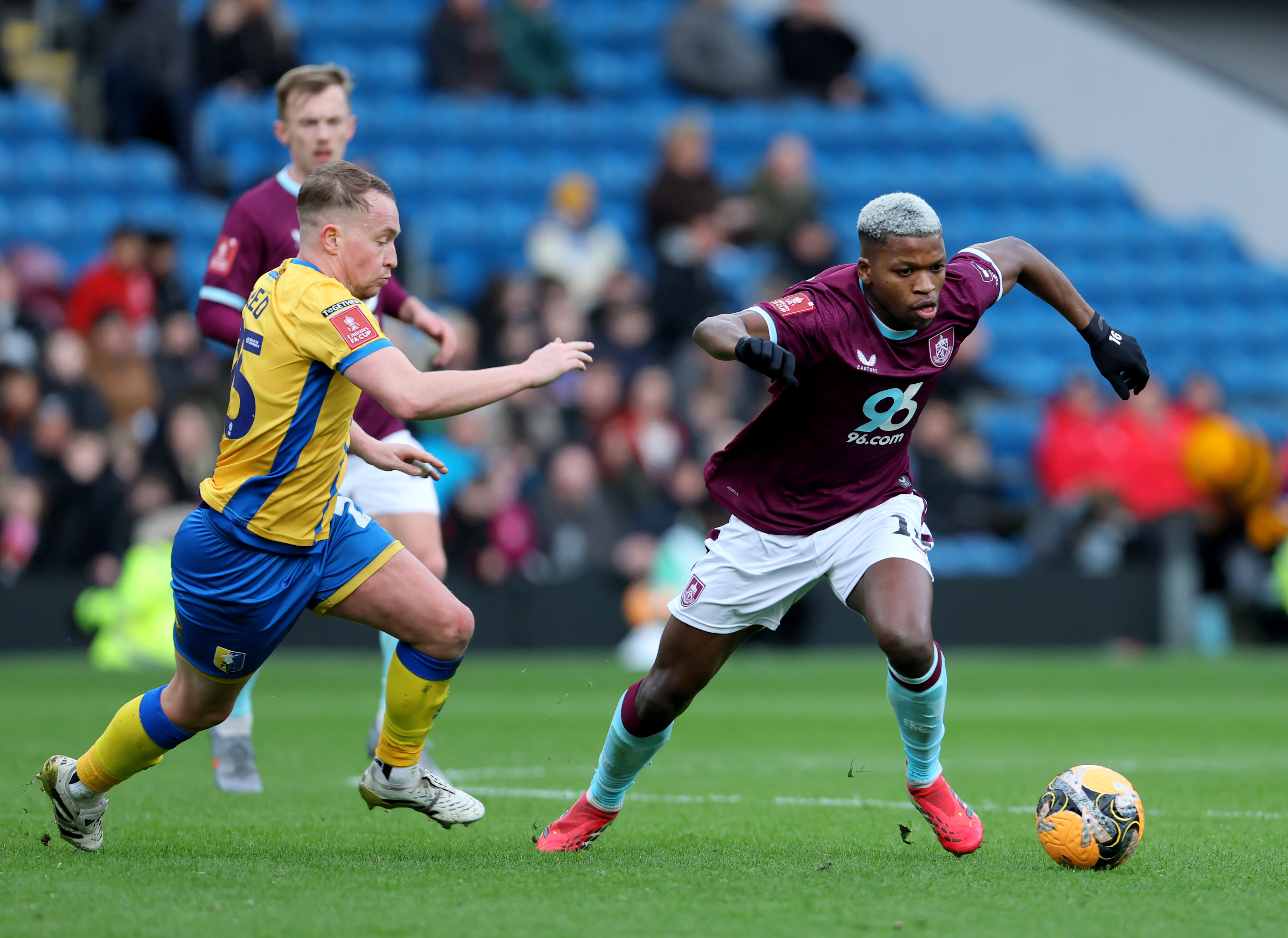 hull-city-showing-interest-in-20-8m-burnley-midfielder-florentino