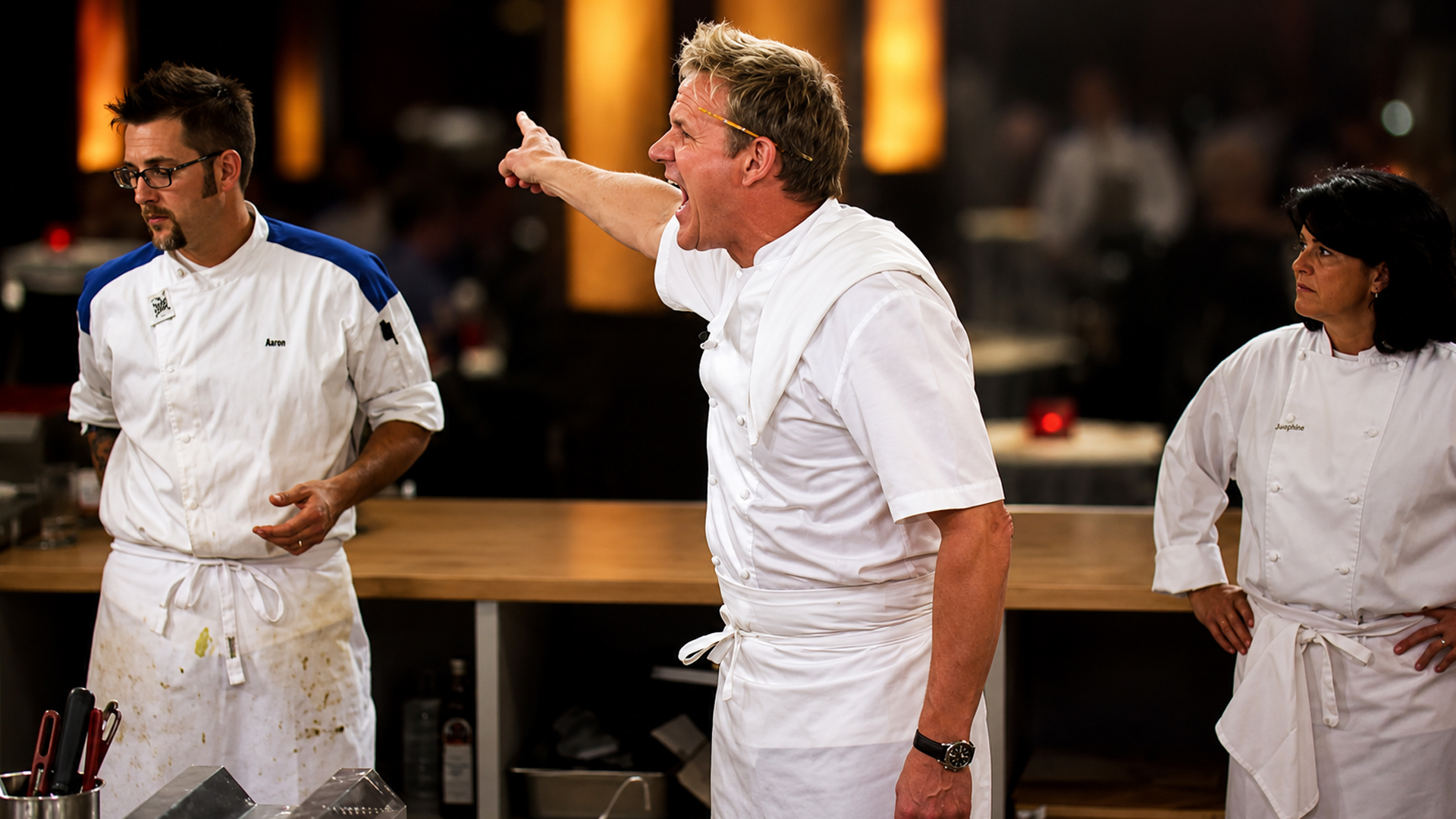 Gordon Ramsay shuts down the kitchen after a disastrous service