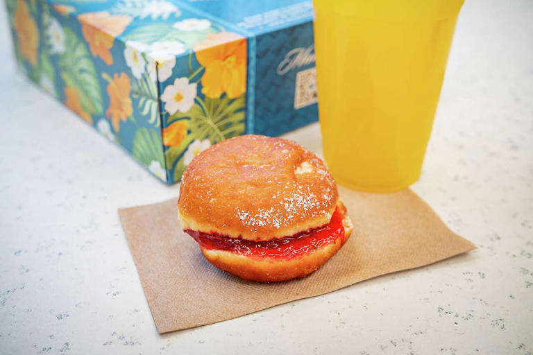 People drive hours in search of Punaluu Bake Shop, Hawaii's most remote ...