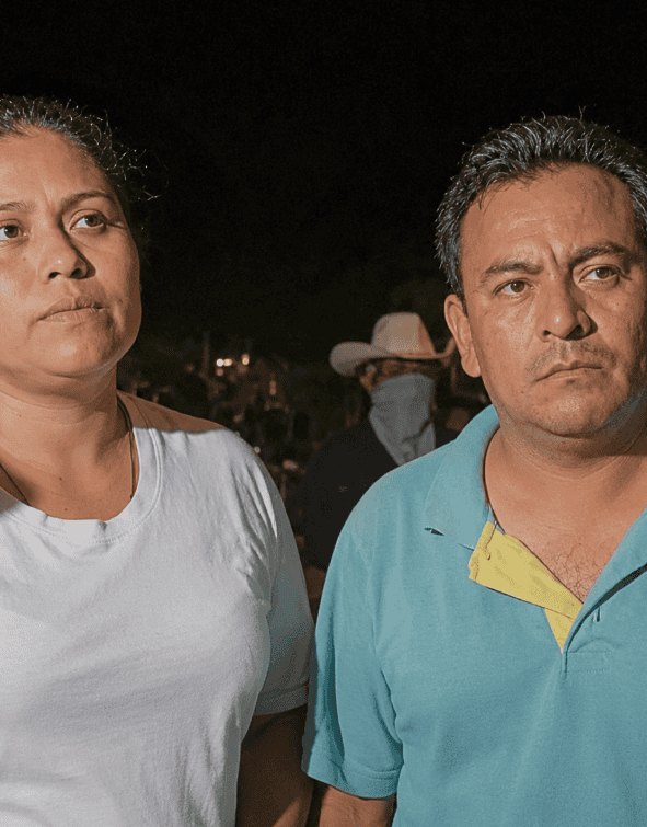 Após ter o marido sequestrado, esposa sequestra mãe do líder da gangue e exige troca de reféns