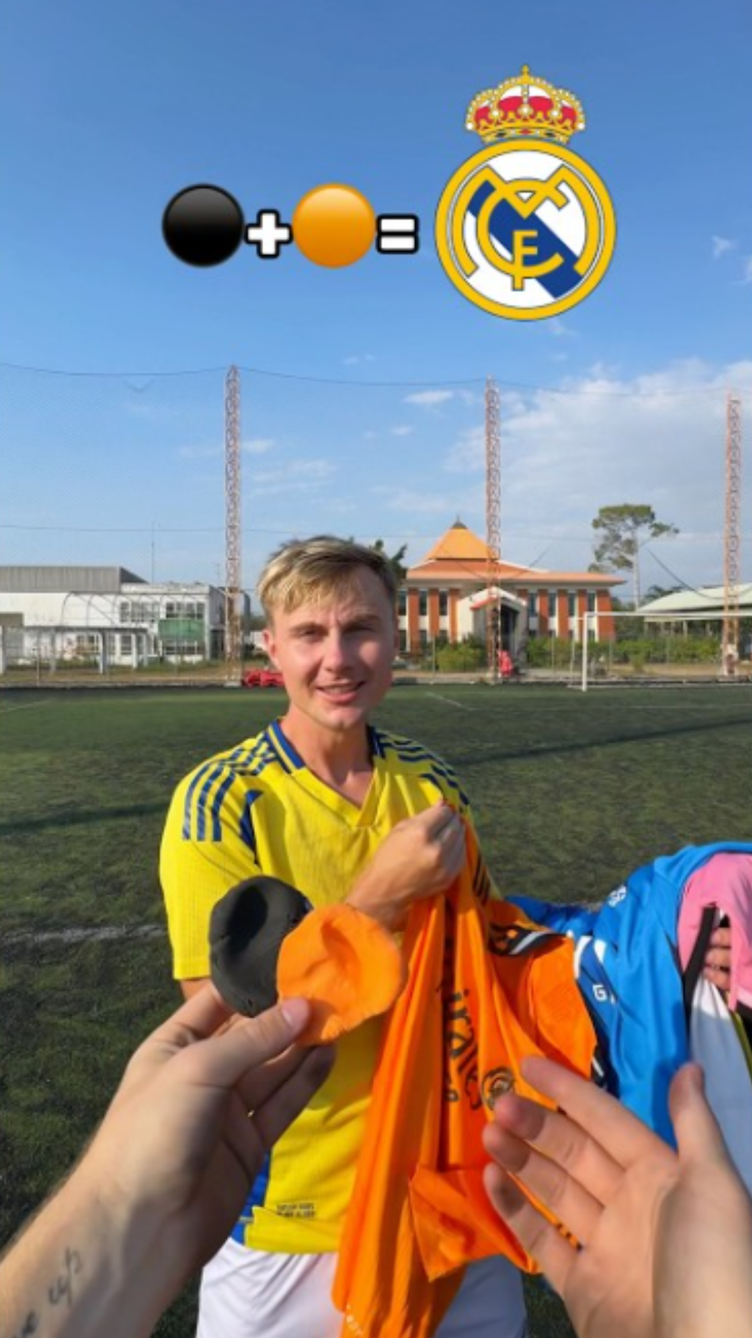 Can you identify every football team from their colors alone