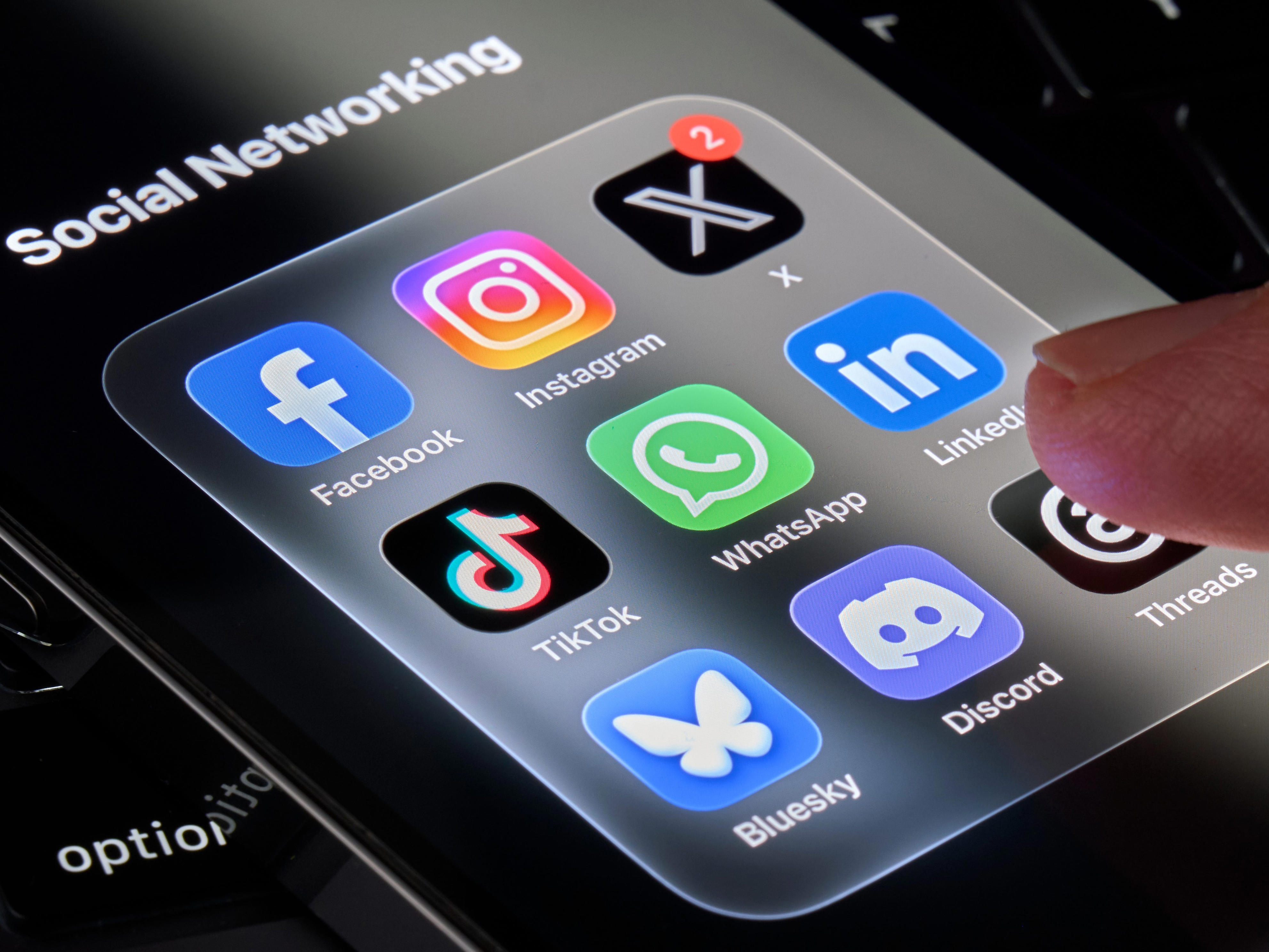 what-if-facebook-just-becomes-tiktok-we-may-find-out-soon