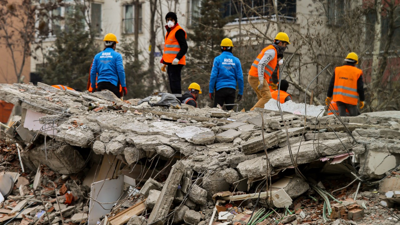 Tsunami Alert Issued After 7.3-Magnitude Quake Hits Off Mexico's Coast