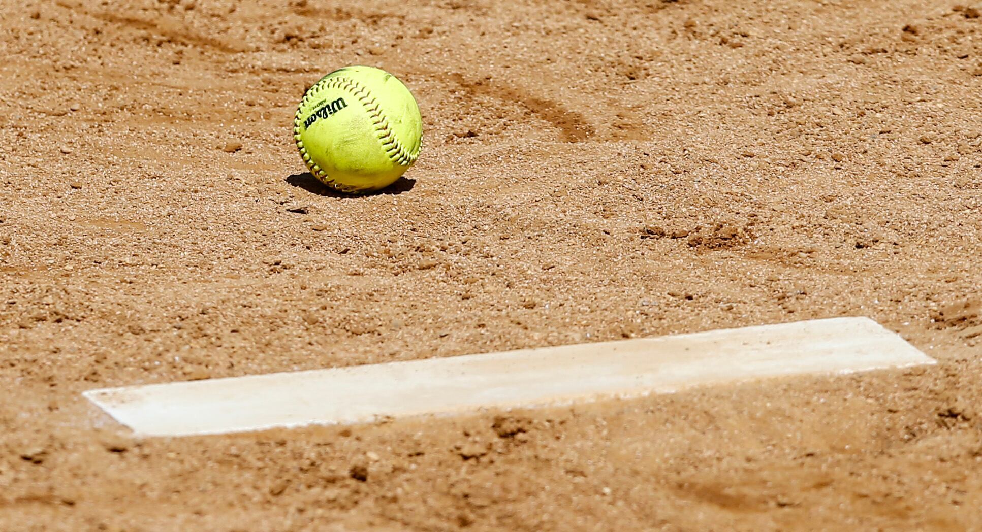 NJ youth softball coach charged after postgame fight