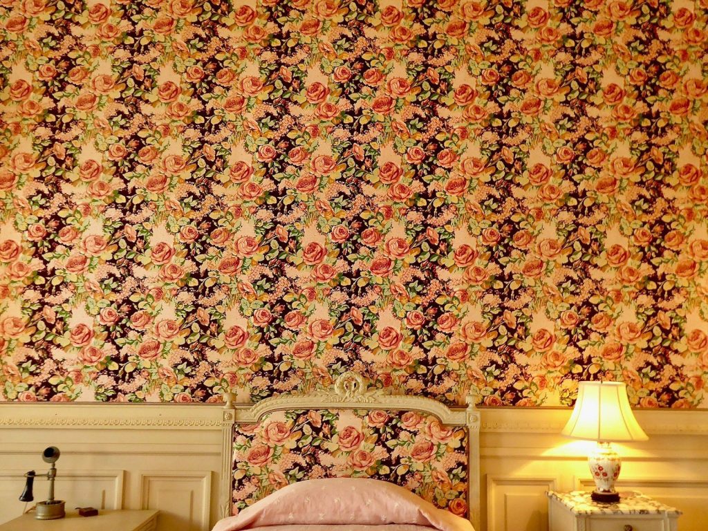 Hidden history hacks you can spot by looking beneath old wallpaper
