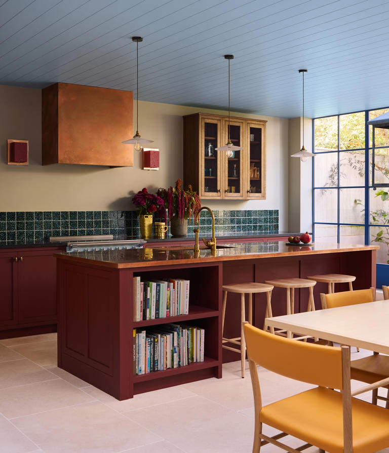 Large vs small tiles — which are actually best for a small kitchen ...