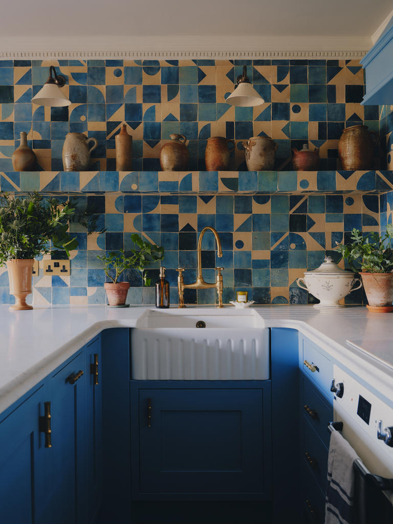 Large vs small tiles — which are actually best for a small kitchen ...